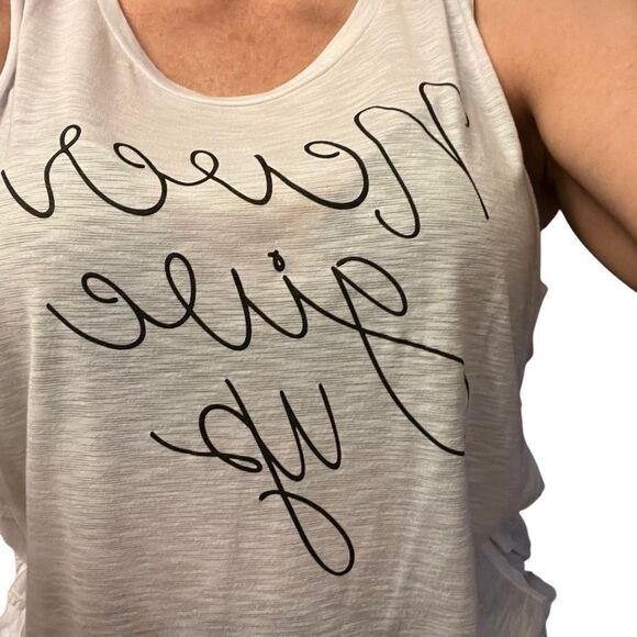 NWT Graphic “Never Give Up”Women's White Graphic Woven Side Tank Top L - Picture 4 of 8